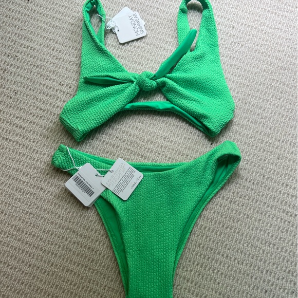 NWT Monday Swimwear Set - Picture 2 of 7